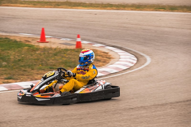 Boostez votre karting en 2026 : techniques de conduite pour des performances optimales